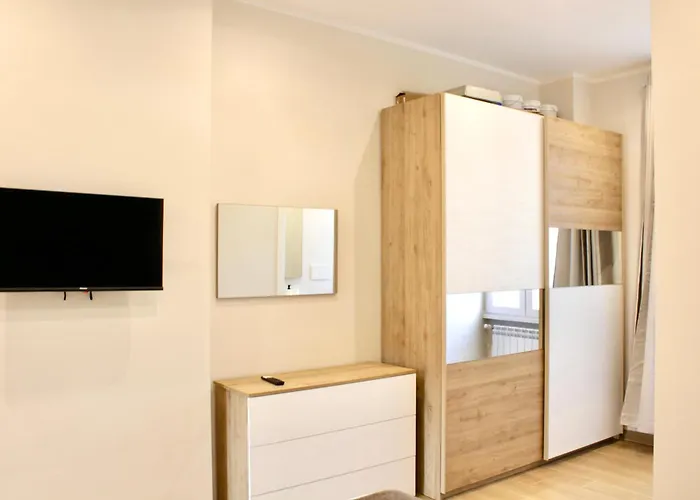 Hc - Miriam's Brand New In Vatican Apartament *