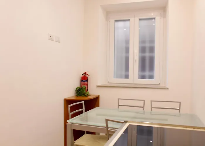 Hc - Miriam's Brand New In Vatican Apartament *